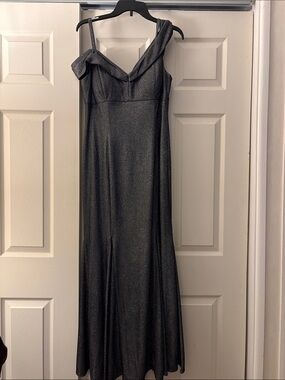 Elegant Black Glitter Evening Dress - Off-Shoulder V-Neck